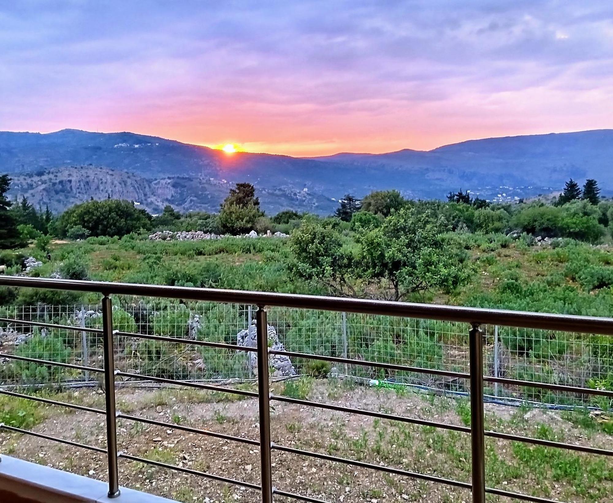 Stone Villa Halepa With Panoramic View. Neon Khorion  Exterior photo